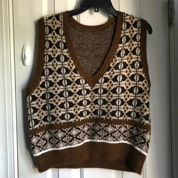 Brown and Cream Patterned Sweater Vest - Picture 4 of 5